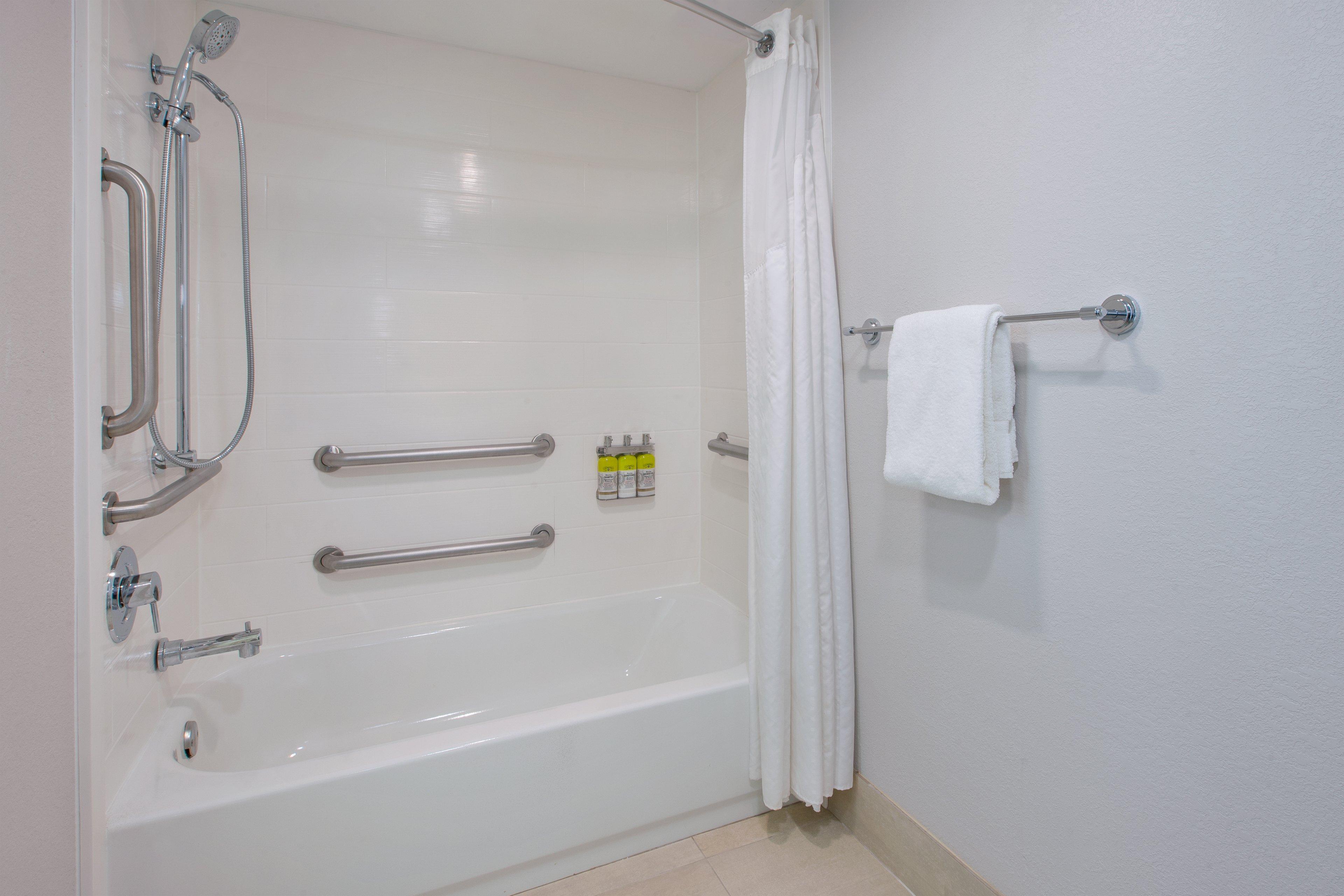 Holiday Inn Express Fairfax-Arlington Boulevard By Ihg Esterno foto
