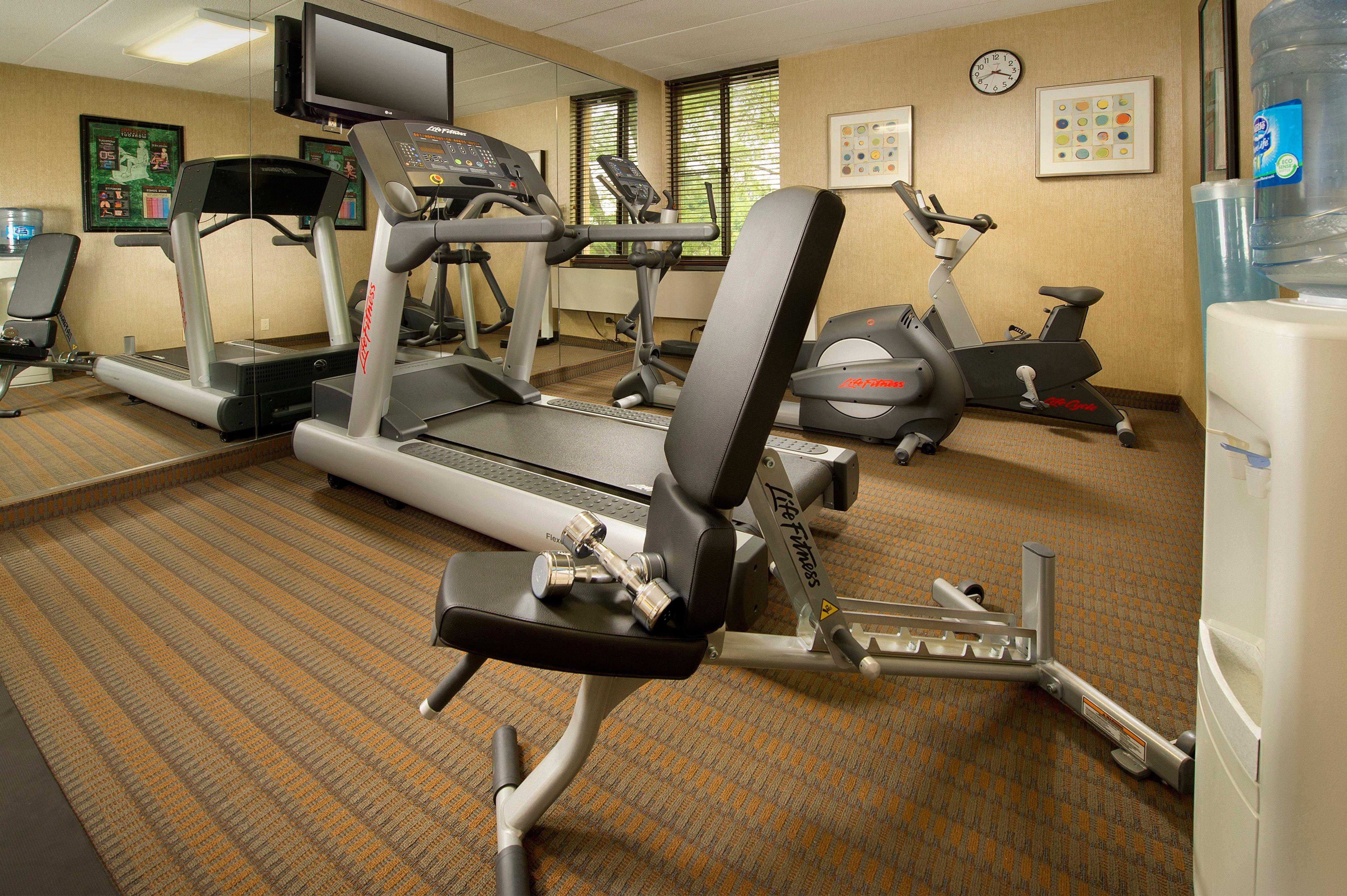 Holiday Inn Express Fairfax-Arlington Boulevard By Ihg Esterno foto
