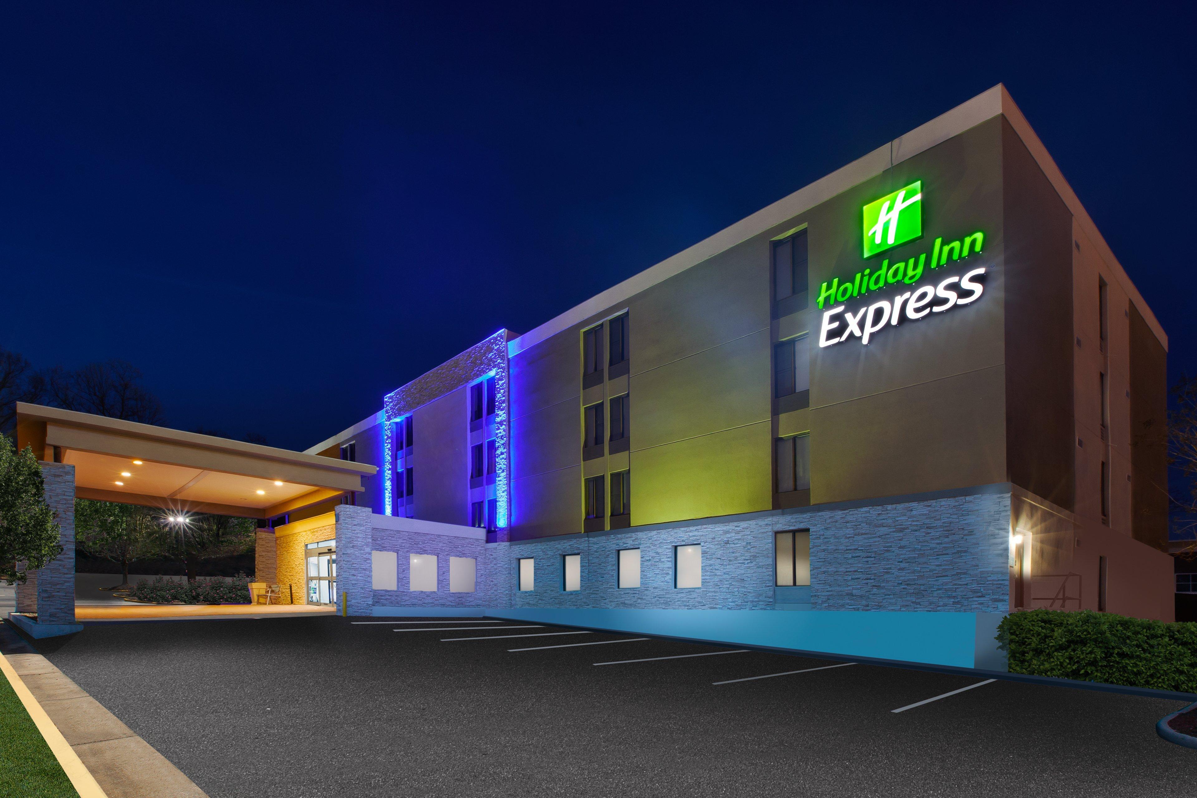 Holiday Inn Express Fairfax-Arlington Boulevard By Ihg Esterno foto