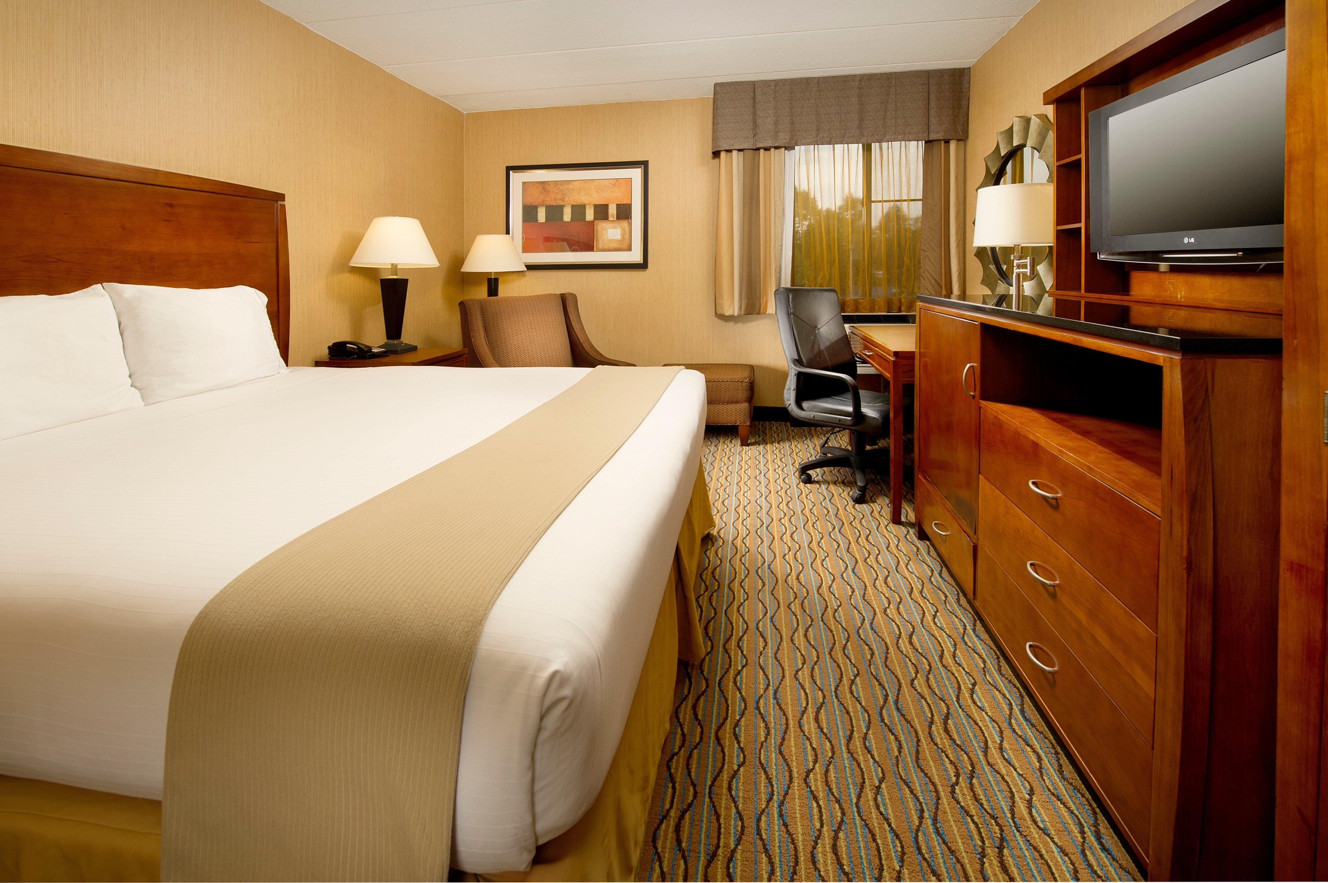 Holiday Inn Express Fairfax-Arlington Boulevard By Ihg Esterno foto